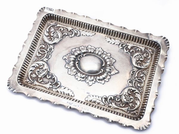 Vassoietto portaposta in argento, Birmingham, 1904  - Asta Una casa fiorentina. Tra tradizione e modernit L'argenteria - I  - Associazione Nazionale - Case d'Asta italiane