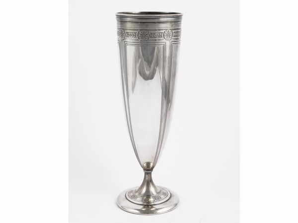 Vaso in argento sterling 925, Tiffany & Co, inizio del XX secolo  - Asta Una casa fiorentina. Tra tradizione e modernit L'argenteria - I  - Associazione Nazionale - Case d'Asta italiane