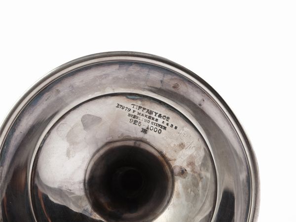Vaso in argento sterling 925, Tiffany & Co, inizio del XX secolo  - Asta Una casa fiorentina. Tra tradizione e modernit L'argenteria - I  - Associazione Nazionale - Case d'Asta italiane
