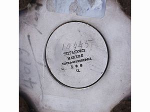 Coppia di candelieri in metallo argentato  - Asta Una casa fiorentina. Tra tradizione e modernit L'argenteria - I  - Associazione Nazionale - Case d'Asta italiane