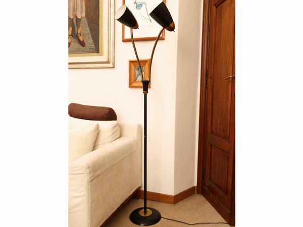 Lampada da terra in ottone  - Asta 	 Una casa fiorentina. Tra tradizione e modernit Arte moderna e contemporanea Raccolta di dipinti moderni e Design - II  - Associazione Nazionale - Case d'Asta italiane