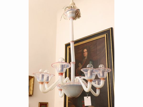 Lampadario in vetro soffiato lattimo, La Murrina  - Asta 	 Una casa fiorentina. Tra tradizione e modernit Arte moderna e contemporanea Raccolta di dipinti moderni e Design - II  - Associazione Nazionale - Case d'Asta italiane