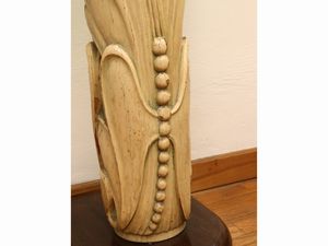 Consolle in legno laccato ad imitazione dell'avorio, attribuibile a Giovanni Gariboldi  - Asta 	 Una casa fiorentina. Tra tradizione e modernit� Arte moderna e contemporanea Raccolta di dipinti moderni e Design - II  - Associazione Nazionale - Case d'Asta italiane