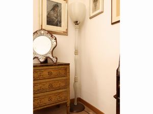 Piantana in vetro pulegoso bianco, Seguso  - Asta 	 Una casa fiorentina. Tra tradizione e modernit Arte moderna e contemporanea Raccolta di dipinti moderni e Design - II  - Associazione Nazionale - Case d'Asta italiane