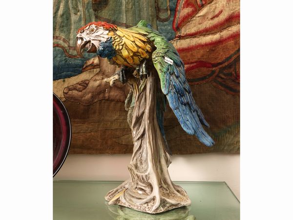 Pappagallo in ceramica policroma  - Asta Una casa fiorentina. Tra tradizione e modernit Le collezioni, i dipinti, gli arredi - III  - Associazione Nazionale - Case d'Asta italiane