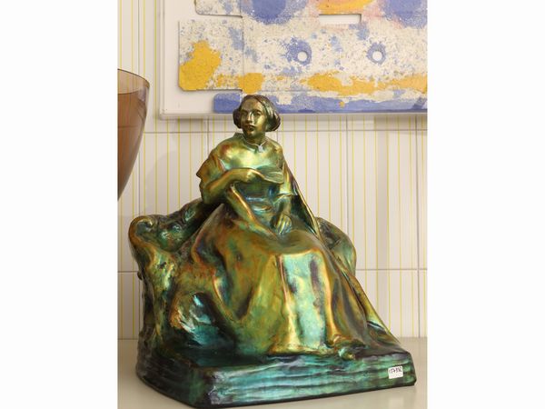 Grande gruppo in ceramica smaltata a lustro nei toni del verde, Zsolnay  - Asta Una casa fiorentina. Tra tradizione e modernit Le collezioni, i dipinti, gli arredi - III  - Associazione Nazionale - Case d'Asta italiane