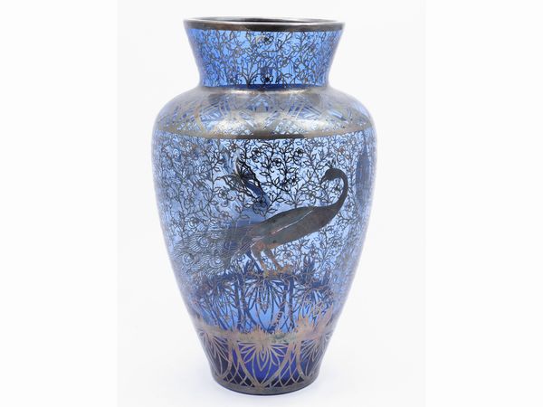 Vaso in vetro blu con decorazione in argento  - Asta Una casa fiorentina. Tra tradizione e modernit Le collezioni, i dipinti, gli arredi - III  - Associazione Nazionale - Case d'Asta italiane