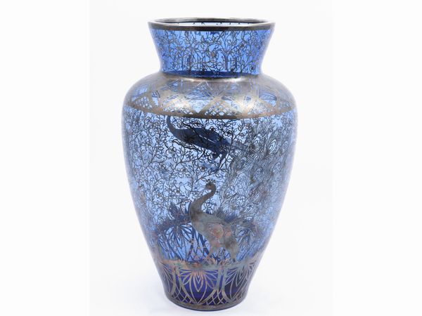 Vaso in vetro blu con decorazione in argento  - Asta Una casa fiorentina. Tra tradizione e modernit Le collezioni, i dipinti, gli arredi - III  - Associazione Nazionale - Case d'Asta italiane
