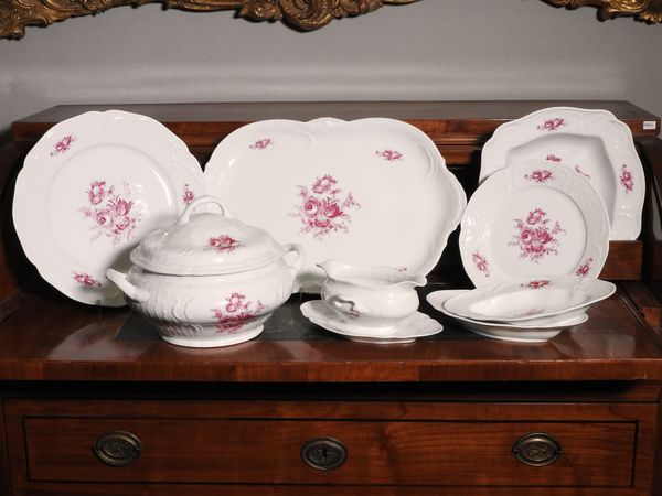 Servizio di piatti in porcellana, Rosenthal  - Asta Una casa fiorentina. Tra tradizione e modernit Le collezioni, i dipinti, gli arredi - III  - Associazione Nazionale - Case d'Asta italiane