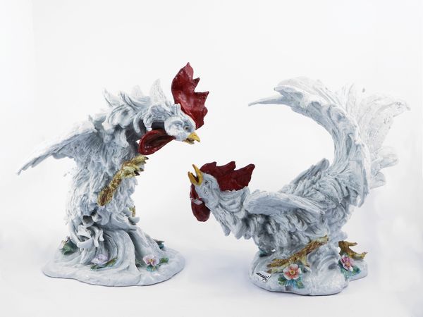 Coppia di galli in porcellana  - Asta Una casa fiorentina. Tra tradizione e modernit Le collezioni, i dipinti, gli arredi - III  - Associazione Nazionale - Case d'Asta italiane