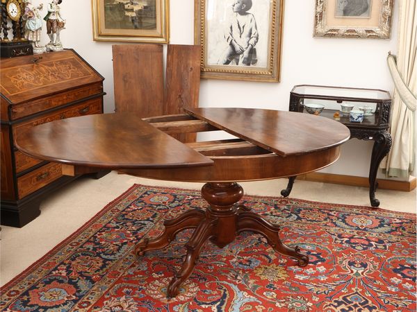 Tavolo da pranzo in noce  - Asta Una casa fiorentina. Tra tradizione e modernit Le collezioni, i dipinti, gli arredi - III  - Associazione Nazionale - Case d'Asta italiane