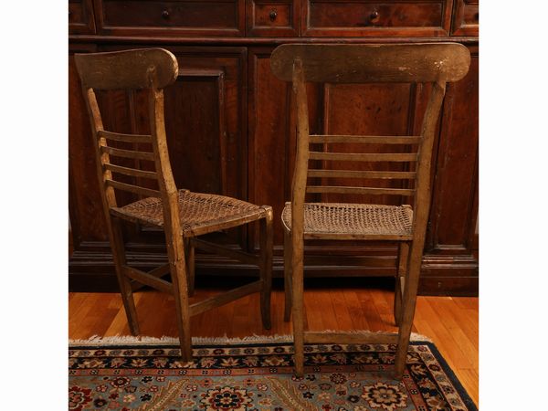 Coppia di sedie laccate e decorate ad Arte povera  - Asta Una casa fiorentina. Tra tradizione e modernit Le collezioni, i dipinti, gli arredi - III  - Associazione Nazionale - Case d'Asta italiane