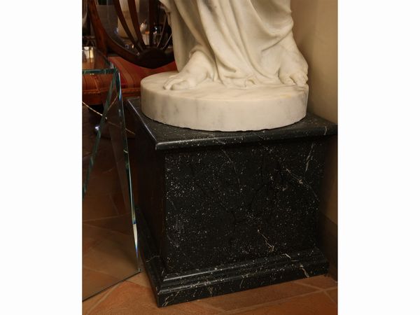 Dea Ebe, Seguace di Berthel Thorvaldsen  - Asta Una casa fiorentina. Tra tradizione e modernit Le collezioni, i dipinti, gli arredi - III  - Associazione Nazionale - Case d'Asta italiane