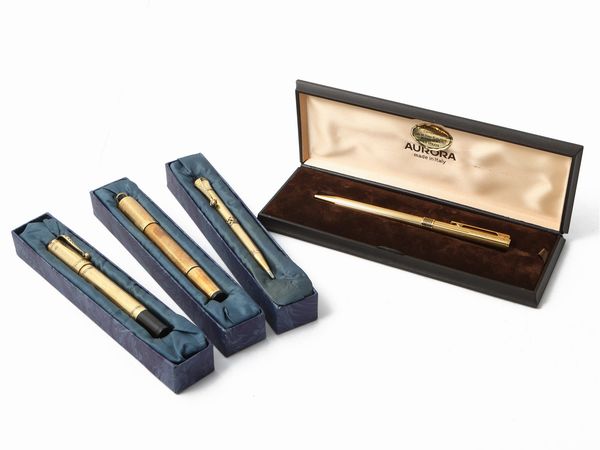 Due penne stilografiche d'epoca placcate oro 18 kt, Waterman's e Europa  - Asta Una casa fiorentina. Tra tradizione e modernit Le collezioni, i dipinti, gli arredi - III  - Associazione Nazionale - Case d'Asta italiane