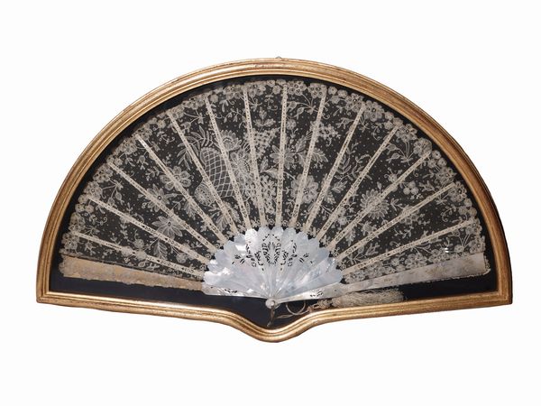 Grande ventaglio  - Asta Una casa fiorentina. Tra tradizione e modernit� Le collezioni, i dipinti, gli arredi - III  - Associazione Nazionale - Case d'Asta italiane