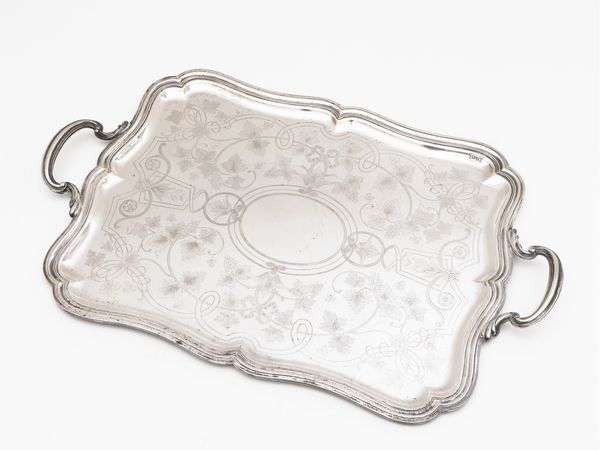 Vassoio in metallo argentato Christofle  - Asta Una casa fiorentina. Tra tradizione e modernit Le collezioni, i dipinti, gli arredi - III  - Associazione Nazionale - Case d'Asta italiane
