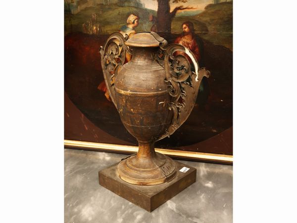 Portapalmette in legno  - Asta Una casa fiorentina. Tra tradizione e modernit Le collezioni, i dipinti, gli arredi - III  - Associazione Nazionale - Case d'Asta italiane