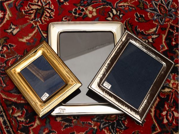 Tre cornici portaritratti in argento  - Asta Una casa fiorentina. Tra tradizione e modernit Le collezioni, i dipinti, gli arredi - III  - Associazione Nazionale - Case d'Asta italiane