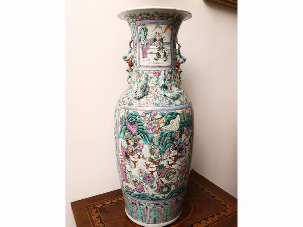 Coppia di vasi in porcellana  - Asta Una casa fiorentina. Tra tradizione e modernit Le collezioni, i dipinti, gli arredi - III  - Associazione Nazionale - Case d'Asta italiane