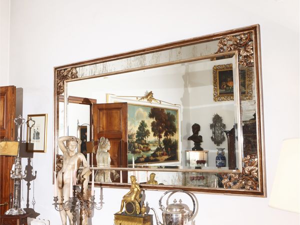 Grande specchiera  - Asta Una casa fiorentina. Tra tradizione e modernit Le collezioni, i dipinti, gli arredi - III  - Associazione Nazionale - Case d'Asta italiane