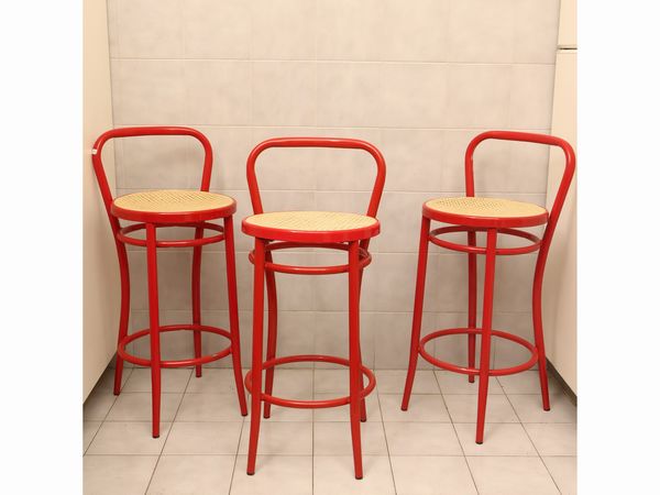 Cinque sgabelli rossi da cucina  - Asta Una casa fiorentina. Tra tradizione e modernit Le collezioni, i dipinti, gli arredi - III  - Associazione Nazionale - Case d'Asta italiane