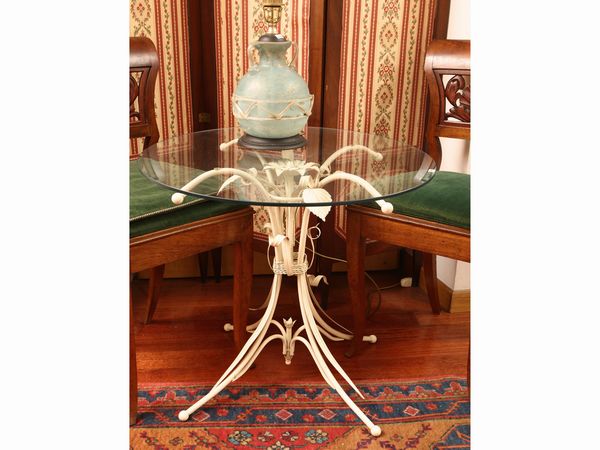 Coppia di tavolini da giardino in ferro battuto  - Asta Una casa fiorentina. Tra tradizione e modernit Le collezioni, i dipinti, gli arredi - III  - Associazione Nazionale - Case d'Asta italiane