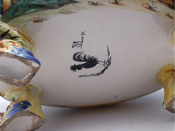 Centrotavola a navicella in terracotta invetriata, Cantagalli  - Asta Una casa fiorentina. Tra tradizione e modernit Le collezioni, i dipinti, gli arredi - III  - Associazione Nazionale - Case d'Asta italiane