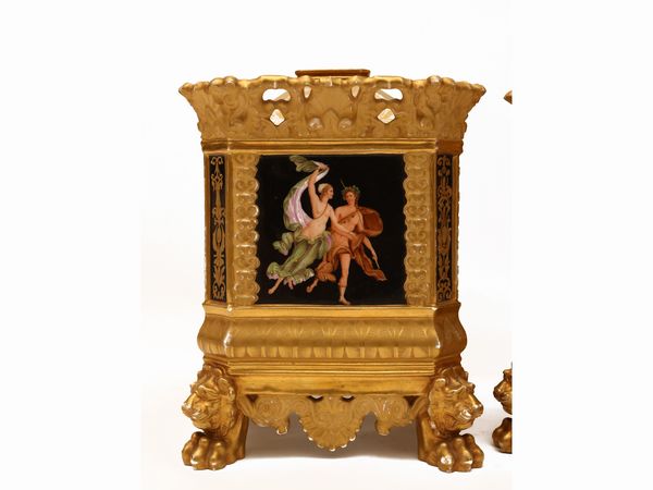 Coppia di fioriere o porta essenze in porcellana, Jacob Petit  - Asta Una casa fiorentina. Tra tradizione e modernit Le collezioni, i dipinti, gli arredi - III  - Associazione Nazionale - Case d'Asta italiane