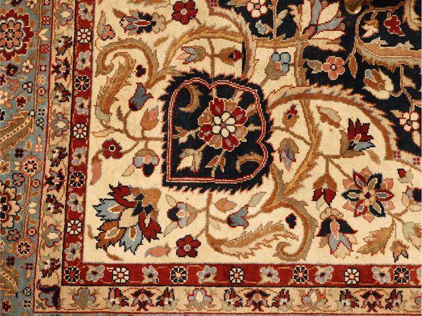 Tappeto persiano  - Asta Una casa fiorentina. Tra tradizione e modernit Le collezioni, i dipinti, gli arredi - III  - Associazione Nazionale - Case d'Asta italiane