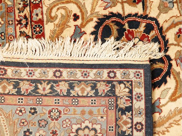 Tappeto persiano  - Asta Una casa fiorentina. Tra tradizione e modernit Le collezioni, i dipinti, gli arredi - III  - Associazione Nazionale - Case d'Asta italiane