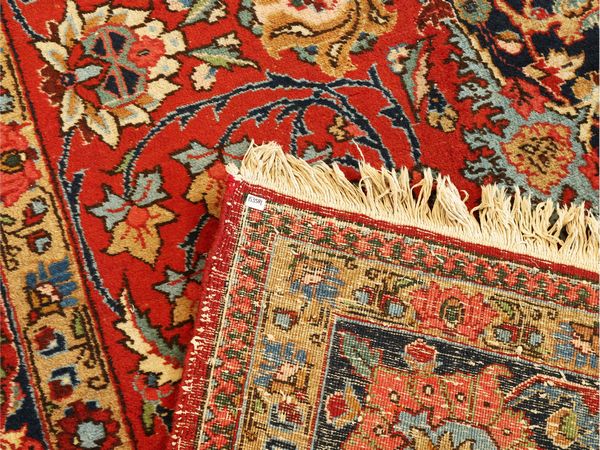 Grande tappeto persiano  - Asta Una casa fiorentina. Tra tradizione e modernit Le collezioni, i dipinti, gli arredi - III  - Associazione Nazionale - Case d'Asta italiane
