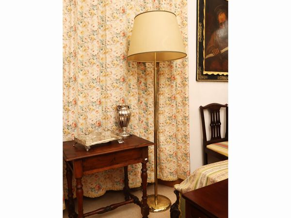 Piantana in ottone  - Asta Una casa fiorentina. Tra tradizione e modernit Le collezioni, i dipinti, gli arredi - III  - Associazione Nazionale - Case d'Asta italiane