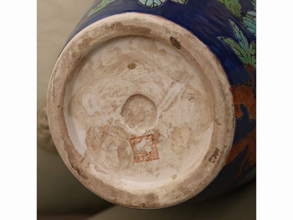 Coppia di vasi in porcellana  - Asta Una casa fiorentina. Tra tradizione e modernit Le collezioni, i dipinti, gli arredi - III  - Associazione Nazionale - Case d'Asta italiane