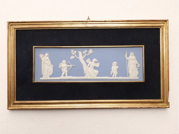 Serie di cinque placche in biscuit azzurro, Wedgwood  - Asta Una casa fiorentina. Tra tradizione e modernit Le collezioni, i dipinti, gli arredi - III  - Associazione Nazionale - Case d'Asta italiane