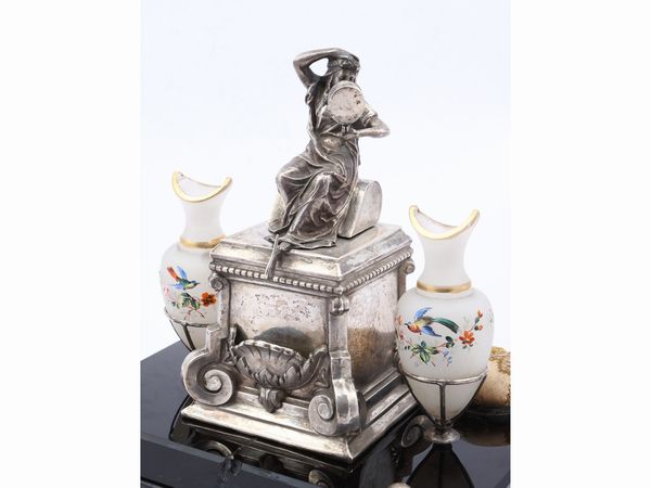 Calamaio portaorologio  - Asta Una casa fiorentina. Tra tradizione e modernit Le collezioni, i dipinti, gli arredi - III  - Associazione Nazionale - Case d'Asta italiane