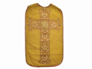 Pianeta in gros dorato, XX secolo  - Asta Una casa fiorentina. Tra tradizione e modernit Le collezioni, i dipinti, gli arredi - III  - Associazione Nazionale - Case d'Asta italiane