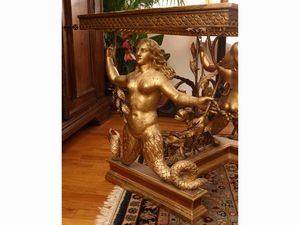 Tavolino basso in legno intagliato e dorato  - Asta Una casa fiorentina. Tra tradizione e modernit Le collezioni, i dipinti, gli arredi - III  - Associazione Nazionale - Case d'Asta italiane