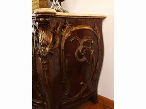 Grande cassettone in quercia scurita e bronzi dorati  - Asta Una casa fiorentina. Tra tradizione e modernit Le collezioni, i dipinti, gli arredi - III  - Associazione Nazionale - Case d'Asta italiane