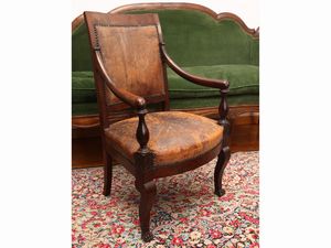 Serie di tre poltroncine in noce  - Asta Una casa fiorentina. Tra tradizione e modernit Le collezioni, i dipinti, gli arredi - III  - Associazione Nazionale - Case d'Asta italiane