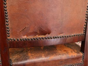 Serie di tre poltroncine in noce  - Asta Una casa fiorentina. Tra tradizione e modernit Le collezioni, i dipinti, gli arredi - III  - Associazione Nazionale - Case d'Asta italiane