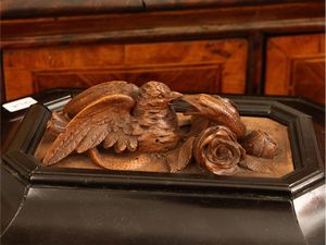 Scrigno in legno ebanizzato e bosso, Ebanista fiorentino della seconda met del XIX secolo  - Asta Una casa fiorentina. Tra tradizione e modernit Le collezioni, i dipinti, gli arredi - III  - Associazione Nazionale - Case d'Asta italiane