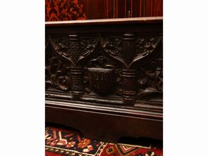 Cassapanca in noce  - Asta Una casa fiorentina. Tra tradizione e modernit Le collezioni, i dipinti, gli arredi - III  - Associazione Nazionale - Case d'Asta italiane