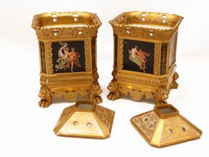 Coppia di fioriere o porta essenze in porcellana, Jacob Petit  - Asta Una casa fiorentina. Tra tradizione e modernit Le collezioni, i dipinti, gli arredi - III  - Associazione Nazionale - Case d'Asta italiane