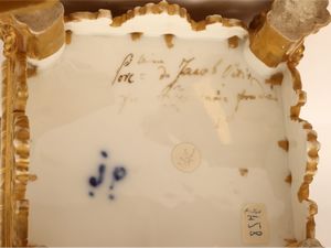 Coppia di fioriere o porta essenze in porcellana, Jacob Petit  - Asta Una casa fiorentina. Tra tradizione e modernit Le collezioni, i dipinti, gli arredi - III  - Associazione Nazionale - Case d'Asta italiane