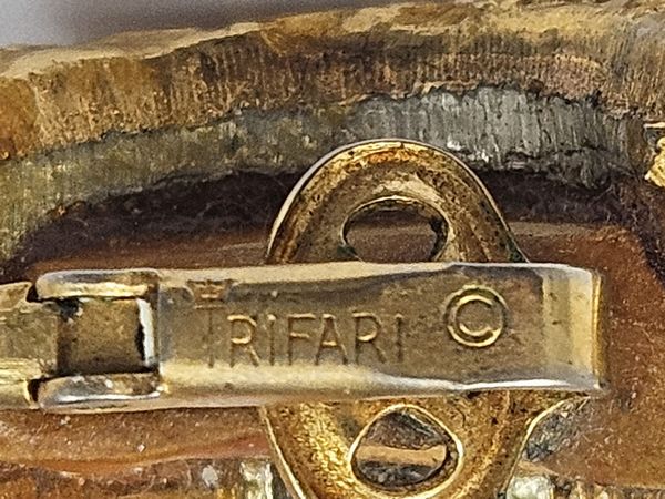 Trifari, Demi parure collana e orecchini a clip  - Asta Vintagemania - Associazione Nazionale - Case d'Asta italiane