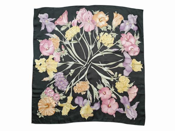 Salvatore Ferragamo, Foulard in seta  - Asta Vintagemania - Associazione Nazionale - Case d'Asta italiane