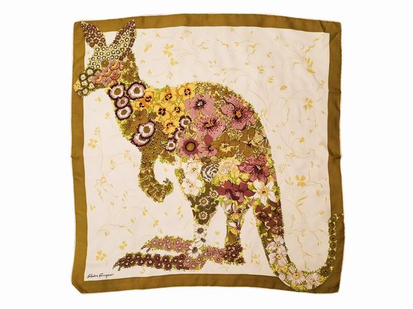 Salvatore Ferragamo, Foulard in seta  - Asta Vintagemania - Associazione Nazionale - Case d'Asta italiane