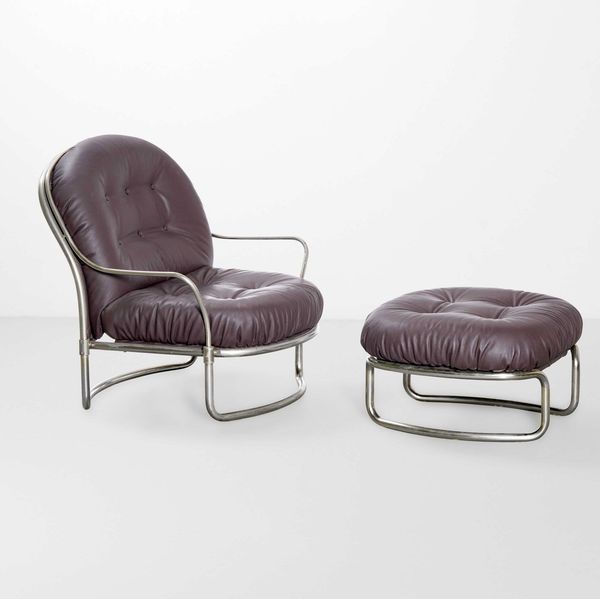 Carlo De Carli : Poltrona con pouf mod. 915  - Asta Design - Associazione Nazionale - Case d'Asta italiane