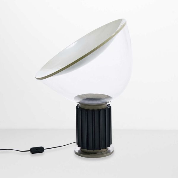 ACHILLE E PIERGIACOMO CASTIGLIONI : Lampada da tavolo mod. Taccia  - Asta Design - Associazione Nazionale - Case d'Asta italiane