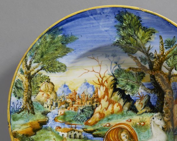 BOTTEGA DI LUDOVICO E ANGELO PICCHI, CASTELDURANTE 1550-1560 CIRCA : Piatto in maiolica dipinta in policromia raffigurante il mito di Piramo e Tisbe  - Asta Asta 432 | ARTE ANTICA E DEL XIX SECOLO Tradizionale - Associazione Nazionale - Case d'Asta italiane